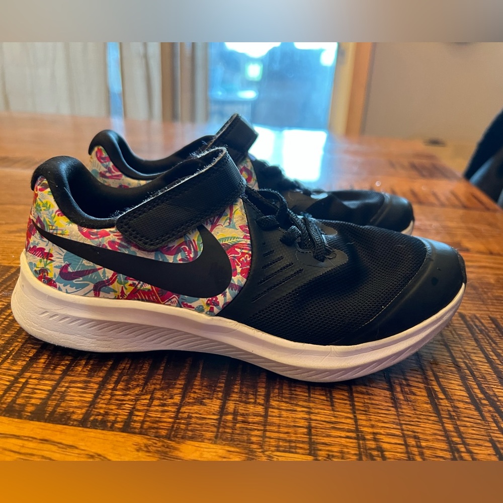 Girls Nike Shoes